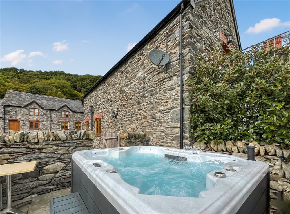 Hot tub at Granary in Corwen, Denbighshire