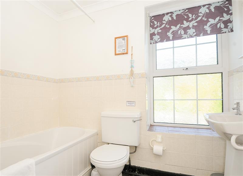 Bathroom at Granary Cottage, Mullion