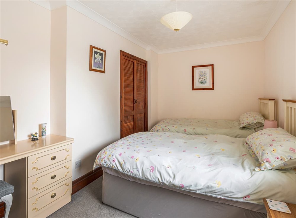 Twin bedroom