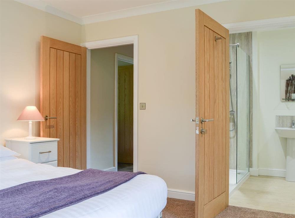 Peaceful en-suite double bedroom (photo 2) at Lucys at the Grange, 