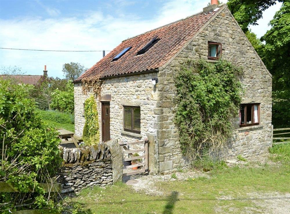 Grange Farm Cottage is a detached property