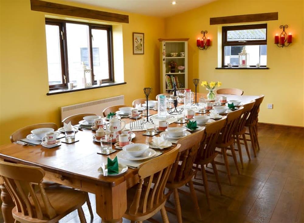 Farmhouse style kitchen with breakfast area (photo 4) at Grange Farmhouse in Hainford, near Aylsham, Norfolk