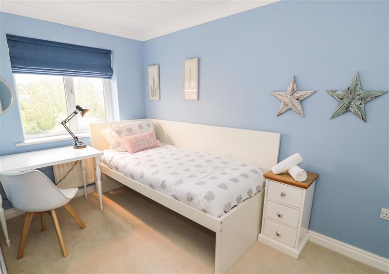 This is a bedroom (photo 3) at Grapevine House, Balsall Common