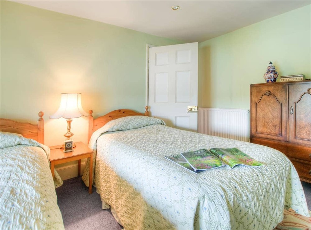 Twin bedroom
