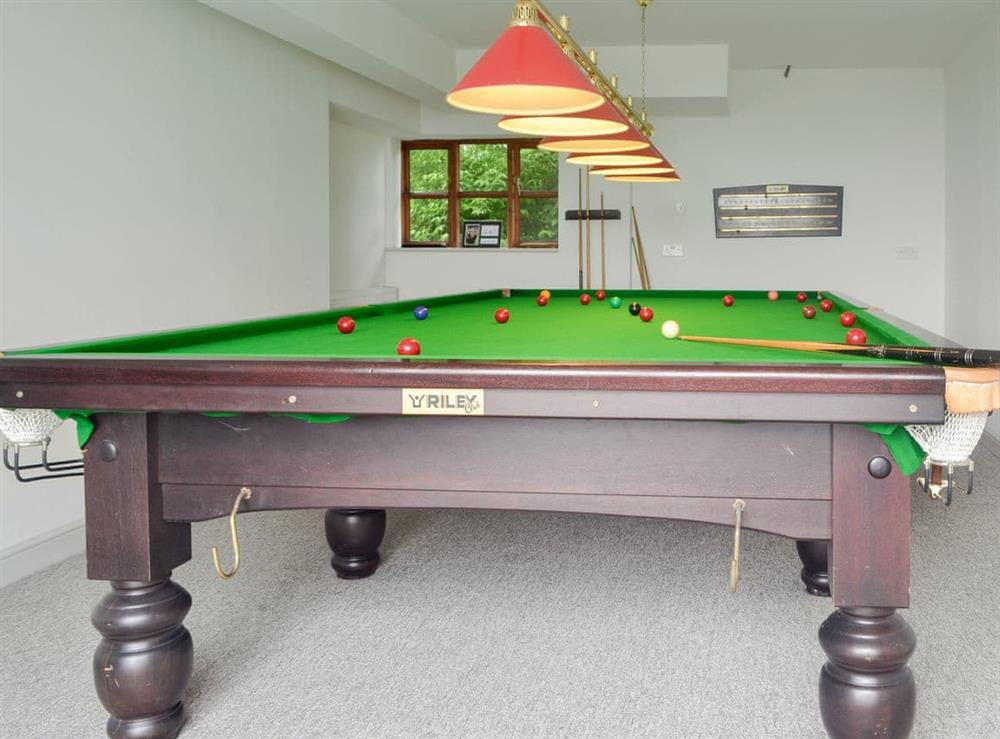 Games room with snooker table at Green Lane Cottage in Aberhafesp, near Newtown, Powys