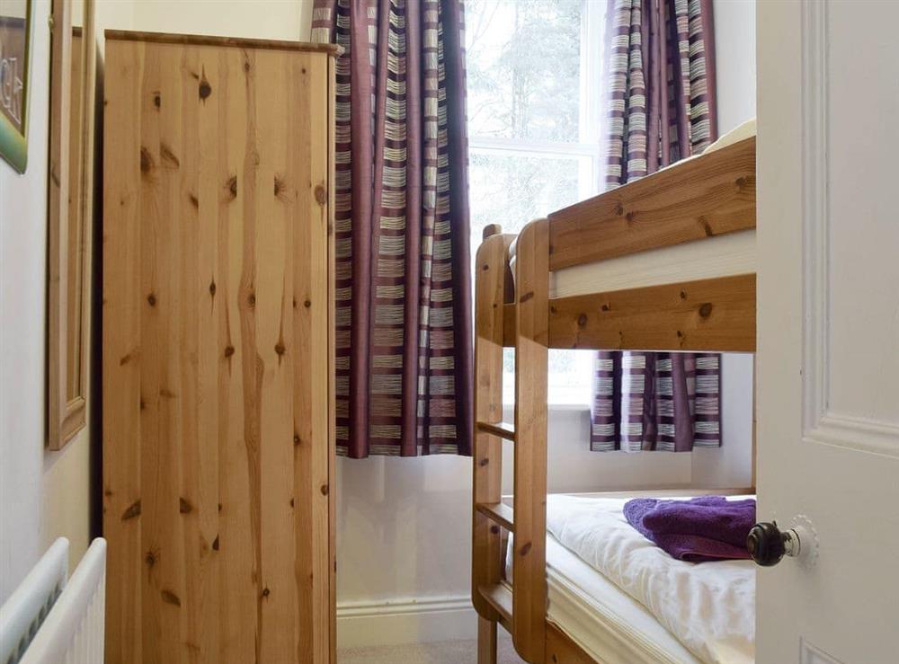 Cosy bunk bedroom at Greenbank in Keswick, Cumbria