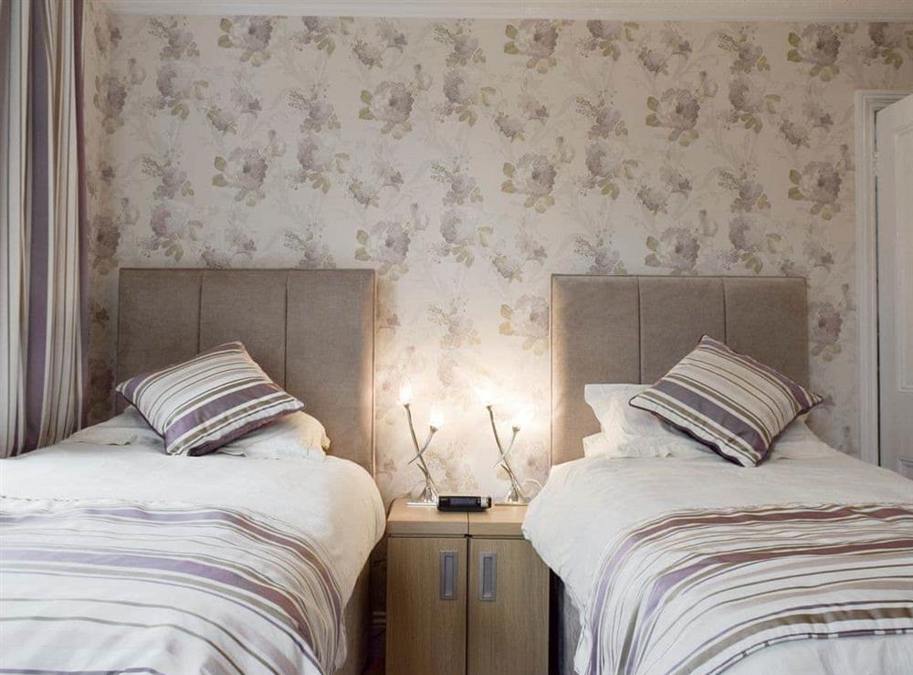 Relaxing twin bedroom at Greenbank in Keswick, Cumbria