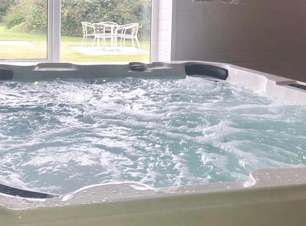 Hot tub at Greenfinch Apartment in Woolsery, near Clovelly, Devon