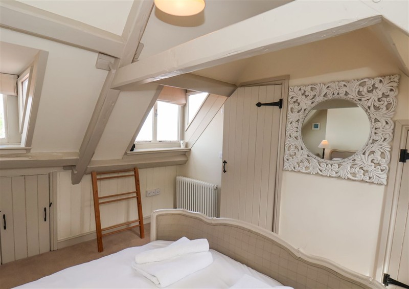 One of the 3 bedrooms (photo 2) at Greenfingers, Whitby