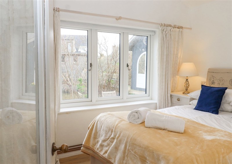 This is a bedroom (photo 5) at Greengates, Camber
