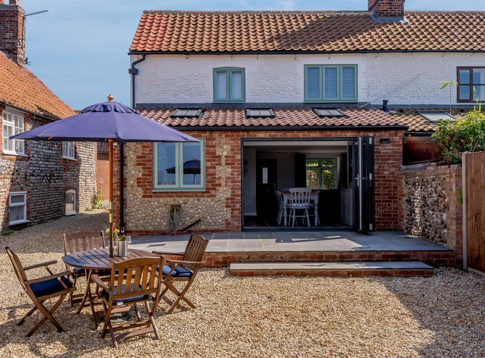 Outstanding holiday home at Greenrush in Blakeney, near Holt, Norfolk