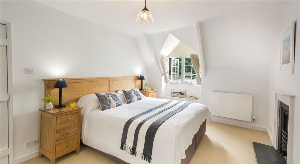 A spacious double bedroom at Greenway Ferry Cottage in Nr Brixham, Devon