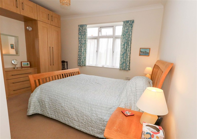 One of the 4 bedrooms (photo 2) at Greenwell, Weymouth