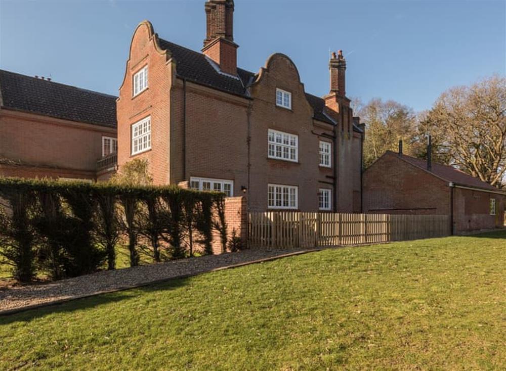 Gresham Hall Estate Gresham Hall in Gresham, near Sheringham, Norfolk sleeps 10