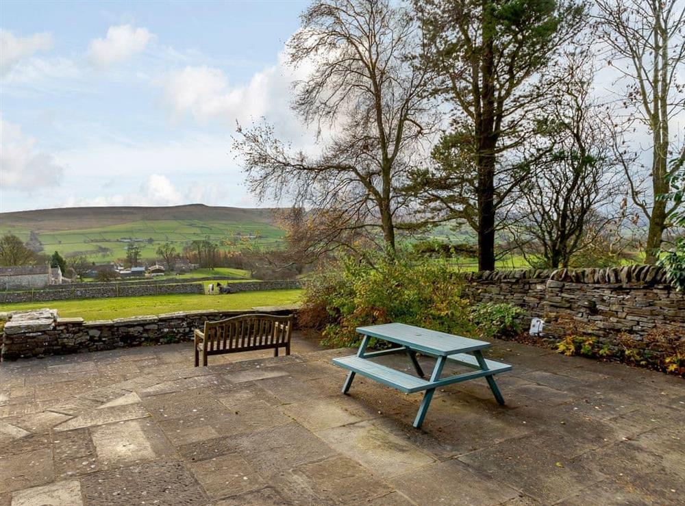 Outdoor eating area at Griff Head Cottage in Melmerby, N. Yorkshire., North Yorkshire