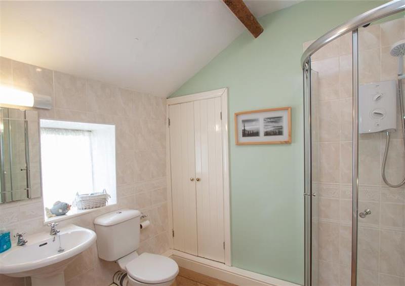 The bathroom at Grisedale Cottage, Newlands Valley