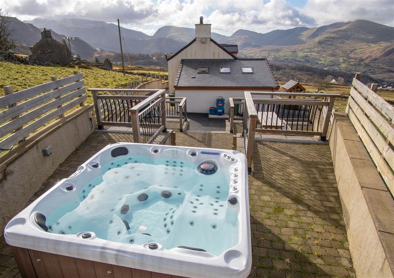 The hot tub at Groeslon Uchaf, Dinorwig near Llanberis