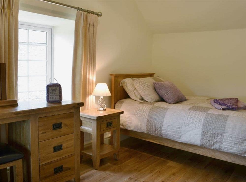 Twin bedroom at Golygfar Mynydd, 