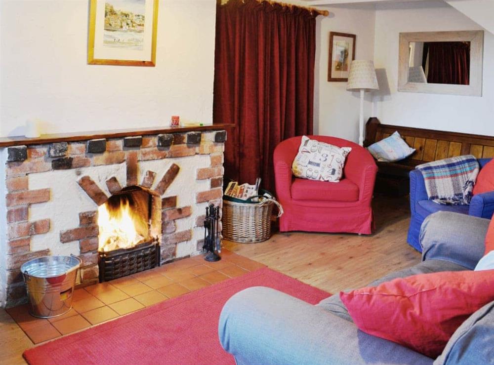 Living room at Grooms Cottage in Shelford, Nottinghamshire