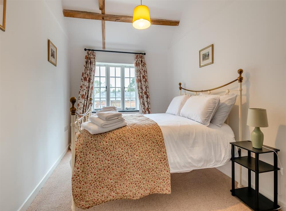 Double bedroom (photo 2) at Grooms Cottage in Westbury-on-Severn, Gloucestershire