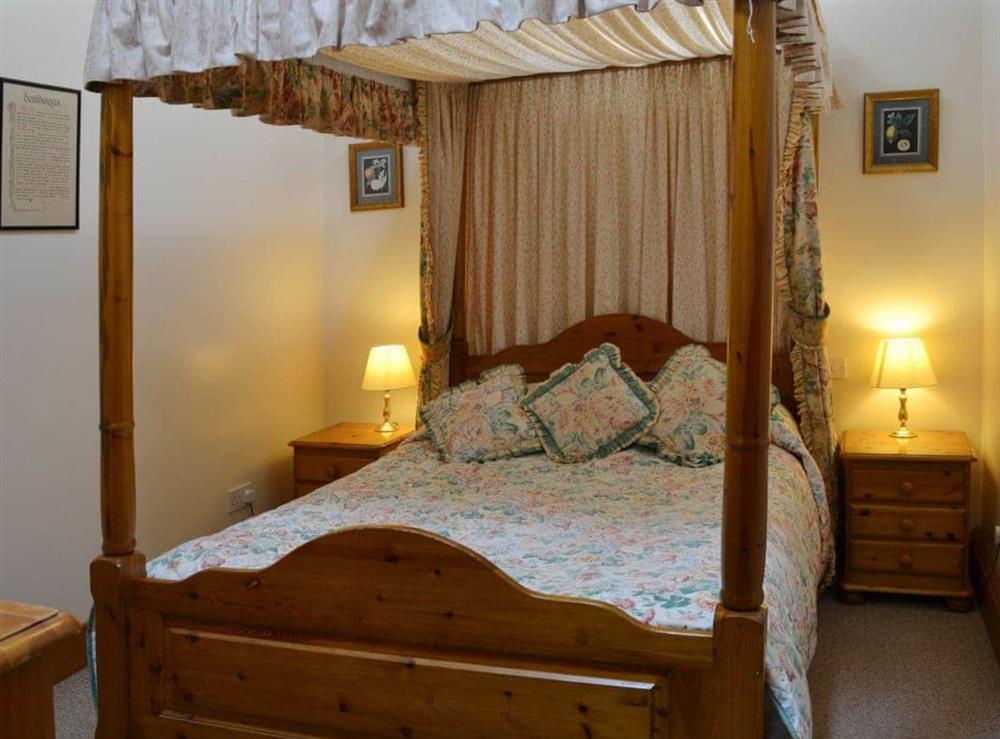 Four Poster bedroom at Grooms Room in Lake Thirlmere, near Keswick, Cumbria