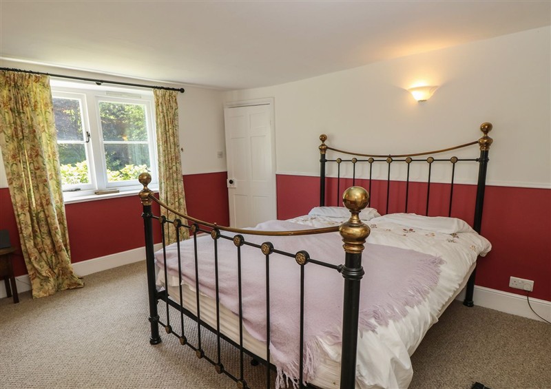 A bedroom in Guildford Farmhouse at Guildford Farmhouse, Havenstreet near Newport