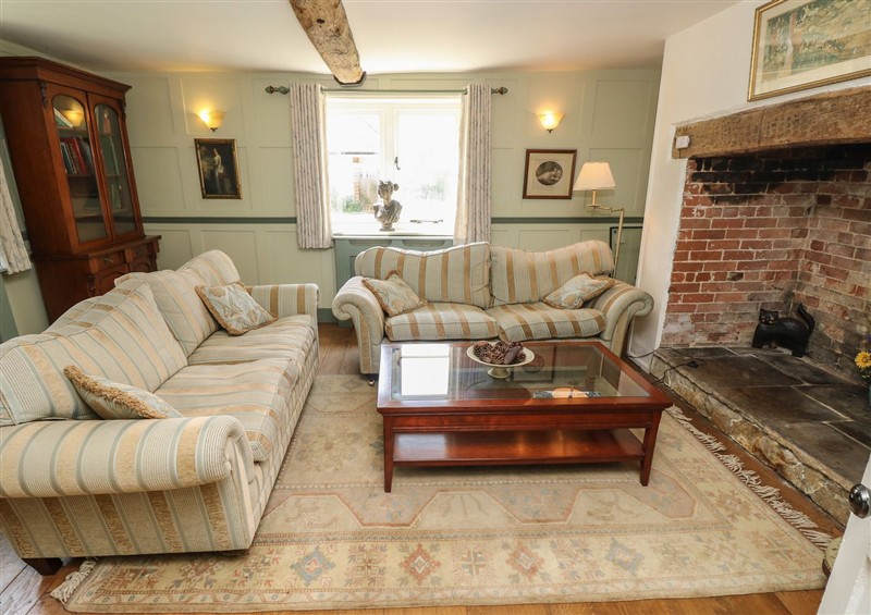 Enjoy the living room at Guildford Farmhouse, Havenstreet near Newport