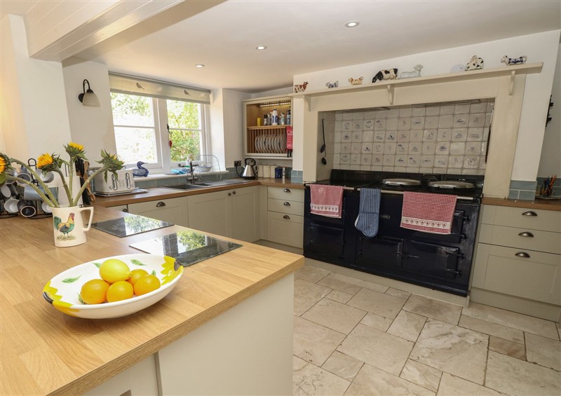 The kitchen (photo 2) at Guildford Farmhouse, Havenstreet near Newport