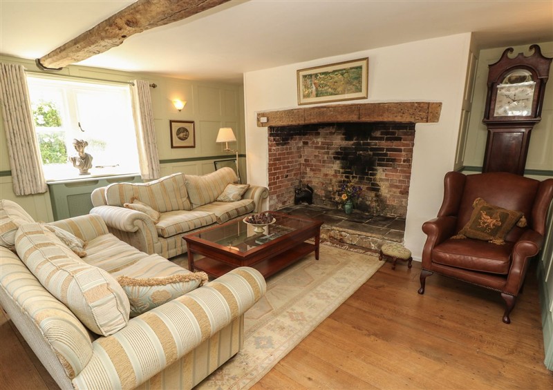 The living room at Guildford Farmhouse, Havenstreet near Newport