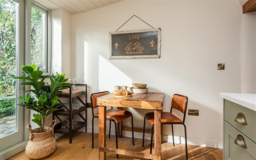 Space to dine  at Gull Cottage in Slapton