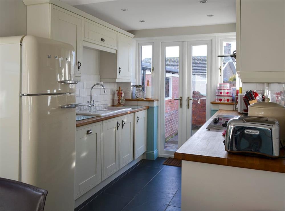 Kitchen and dining area at Gullsway in Beadnell, Northumberland