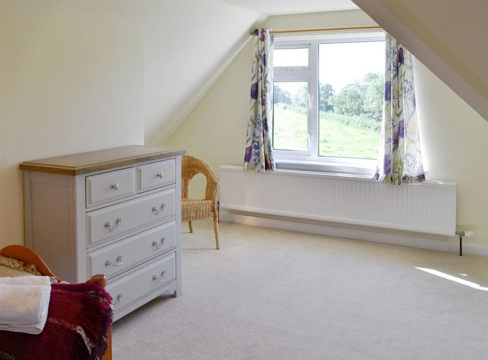 Spacious single bedroom at Gullsway in Glencaple, near Dumfries, Dumfriesshire