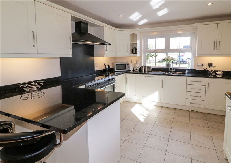 The kitchen (photo 2) at Gunns Cottage, Enniskillen