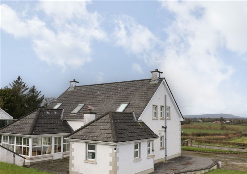 The setting of Gunn's Cottage at Gunns Cottage, Enniskillen