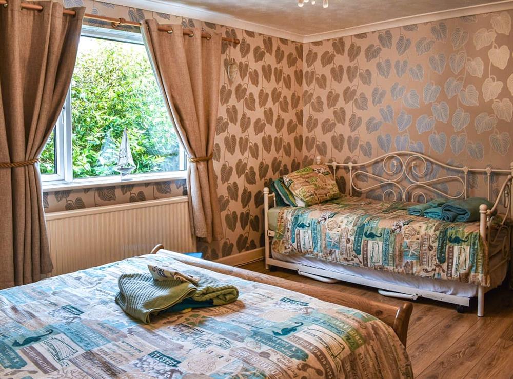 Triple bedroom (photo 2) at Gwel Y Don in Pentraeth, Gwynedd