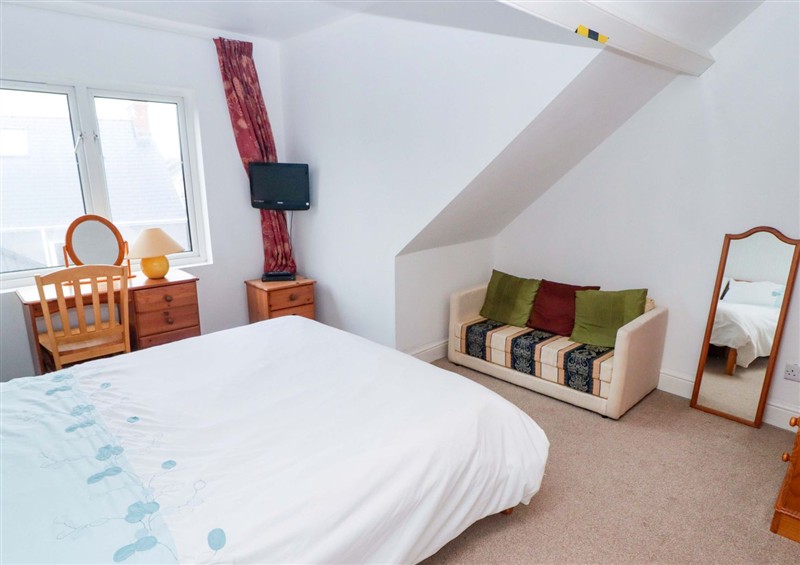 Bedroom at Gwylan Maisonette, Tenby