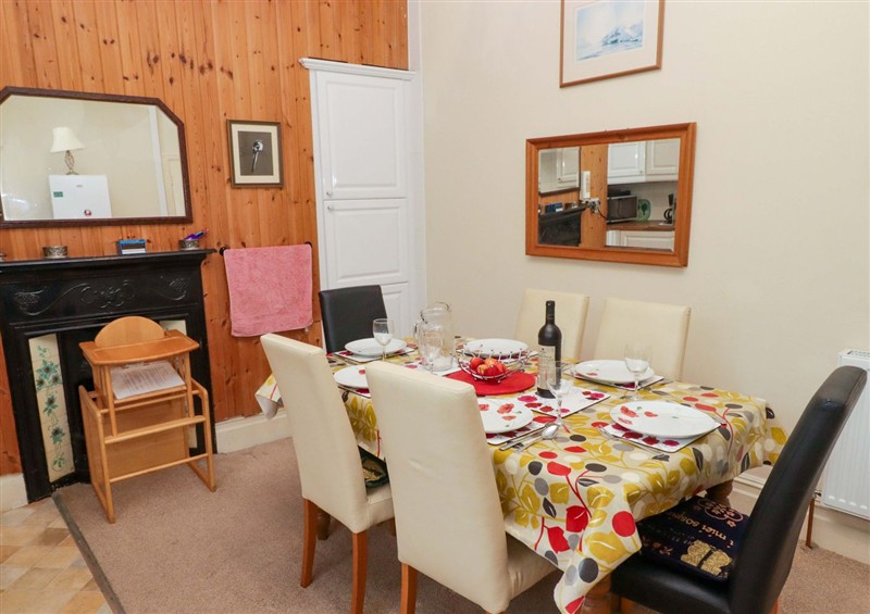 The dining room at Gwylan Maisonette, Tenby