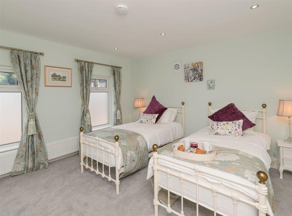 Twin bedroom at Haddon Villa in Bakewell, Derbyshire