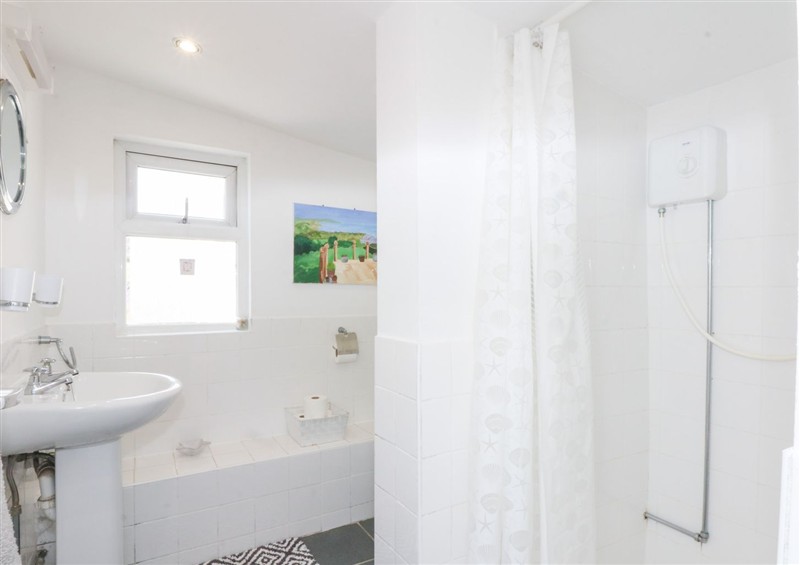 This is the bathroom at Hafan Bach, Bwlchtocyn near Abersoch