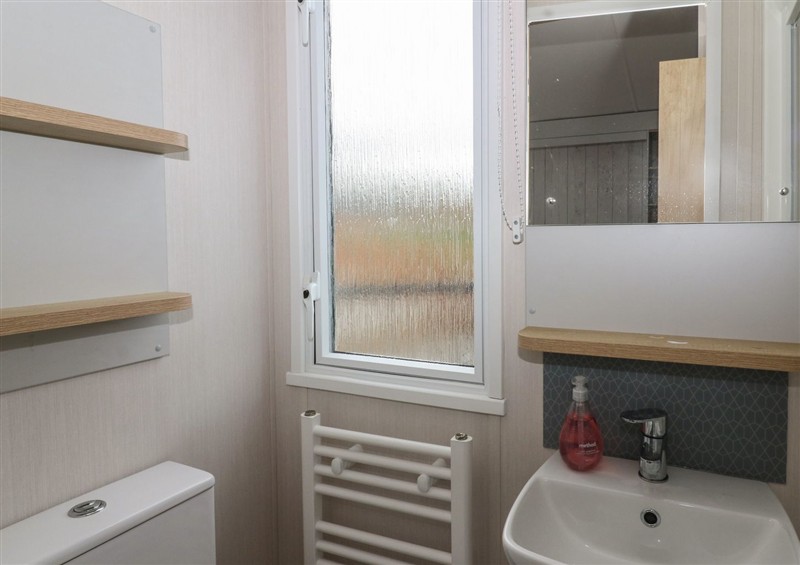 The bathroom at Hafan Y Mor - Haven of the Sea, Aberporth