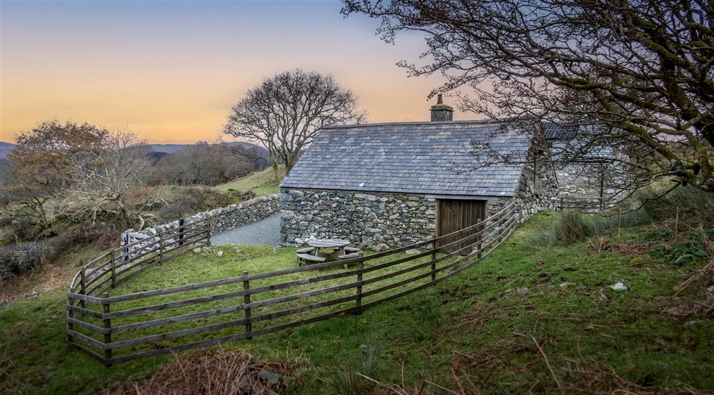 The barn for bike storage at Hafod Y Fedw in Llanelltyd, Gwynedd
