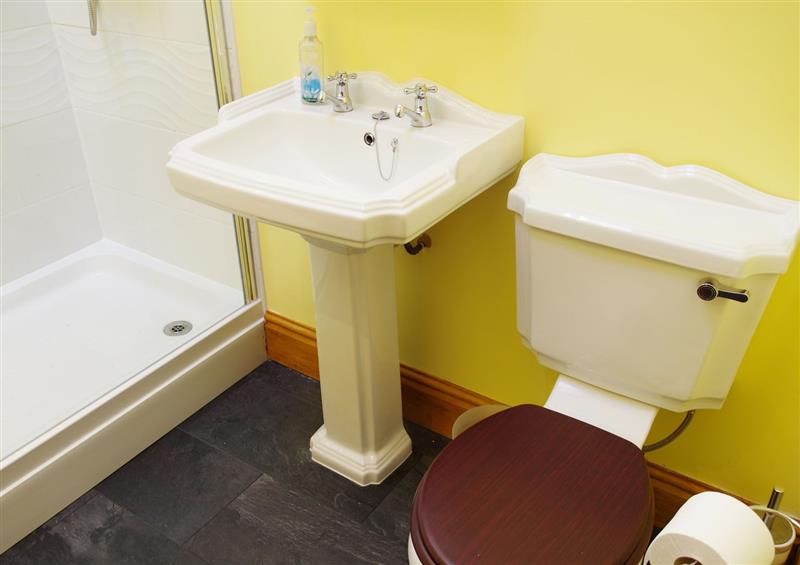 This is the bathroom (photo 3) at Haimwood Byetake, Llandrinio