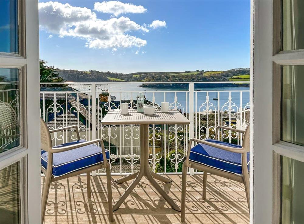 Sitting-out-area at Halcyon in St Mawes, Cornwall
