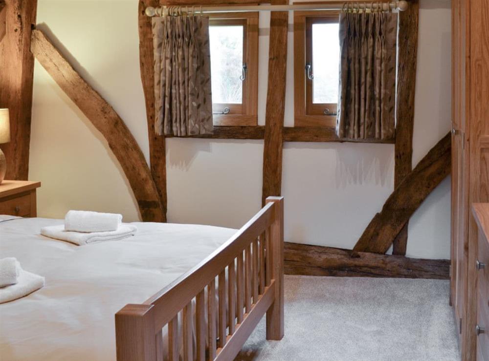 Double bedroom (photo 2) at Hale Barn in Chiddingly, near Hailsham, East Sussex