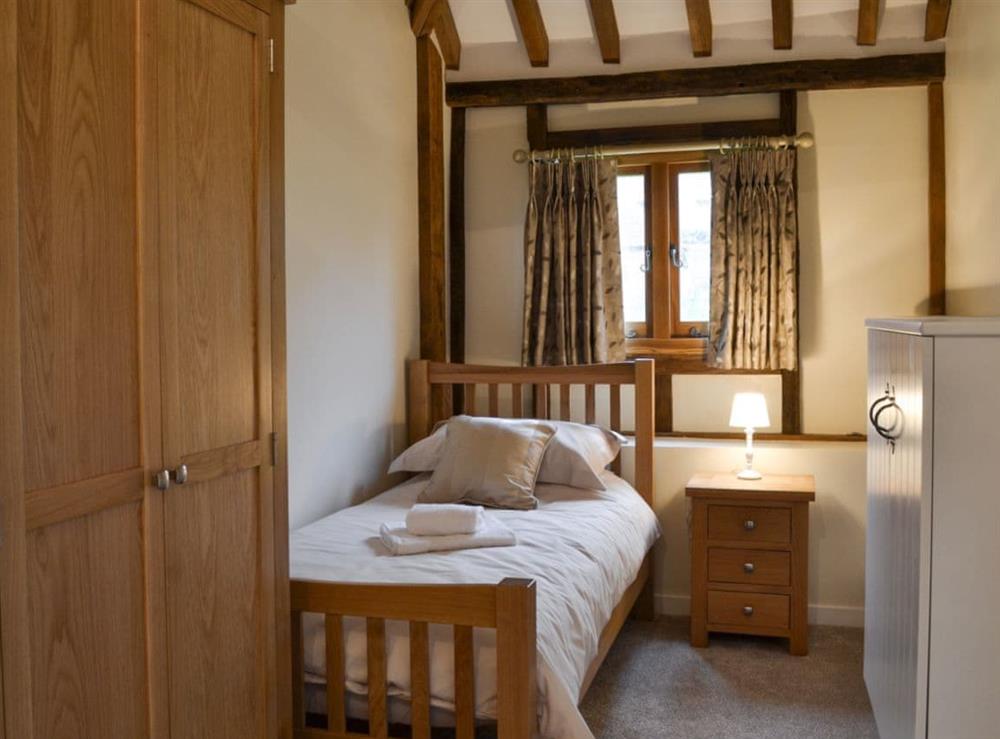 Twin bedroom (photo 2) at Hale Barn in Chiddingly, near Hailsham, East Sussex