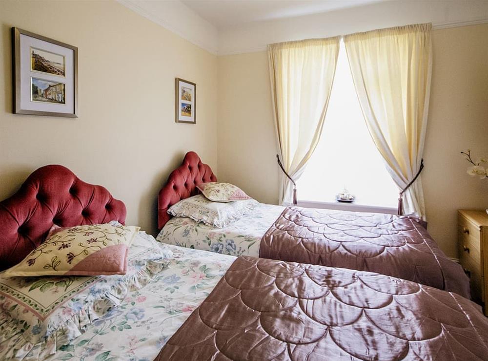 Cosy twin bedroom at Half Moon Cottage in Great Yarmouth, Norfolk