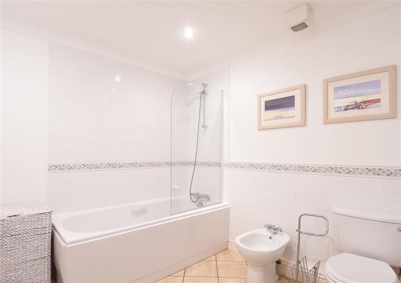 This is the bathroom at Halfway Tree, Carbis Bay