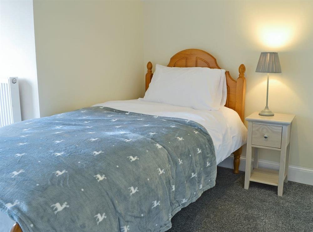 Cosy single bedroom at Halleaths Home Farm in Lochmaben, Dumfries and Galloway, Dumfriesshire