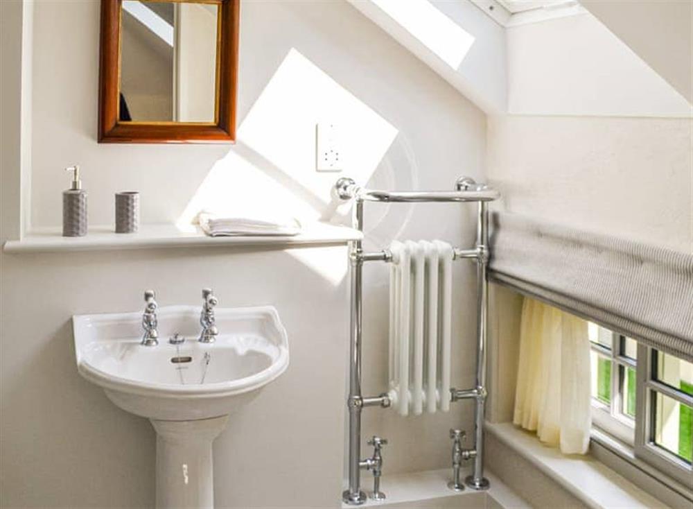 Shower room (photo 2) at Halton Lodge in Halton Holegate, Lincolnshire