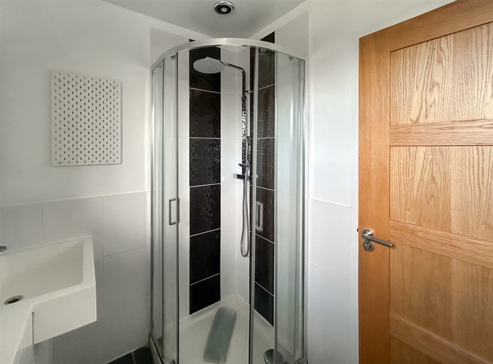 Bathroom (photo 3) at Hamble Haven in Sarisbury Green, Southampton, Hampshire